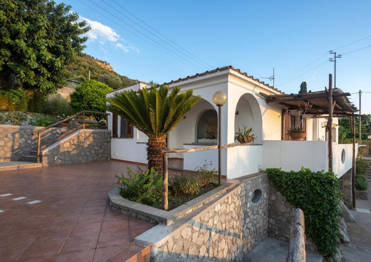 Villa Aurora Pool & Fitness Анакапри Екстериор снимка